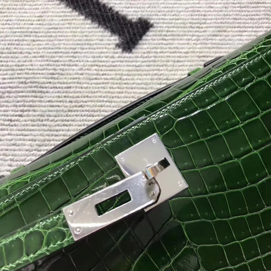Noble Hermes Emerald Green Shiny Crocodile Leather Kelly Cut Clutch Bag31CM
