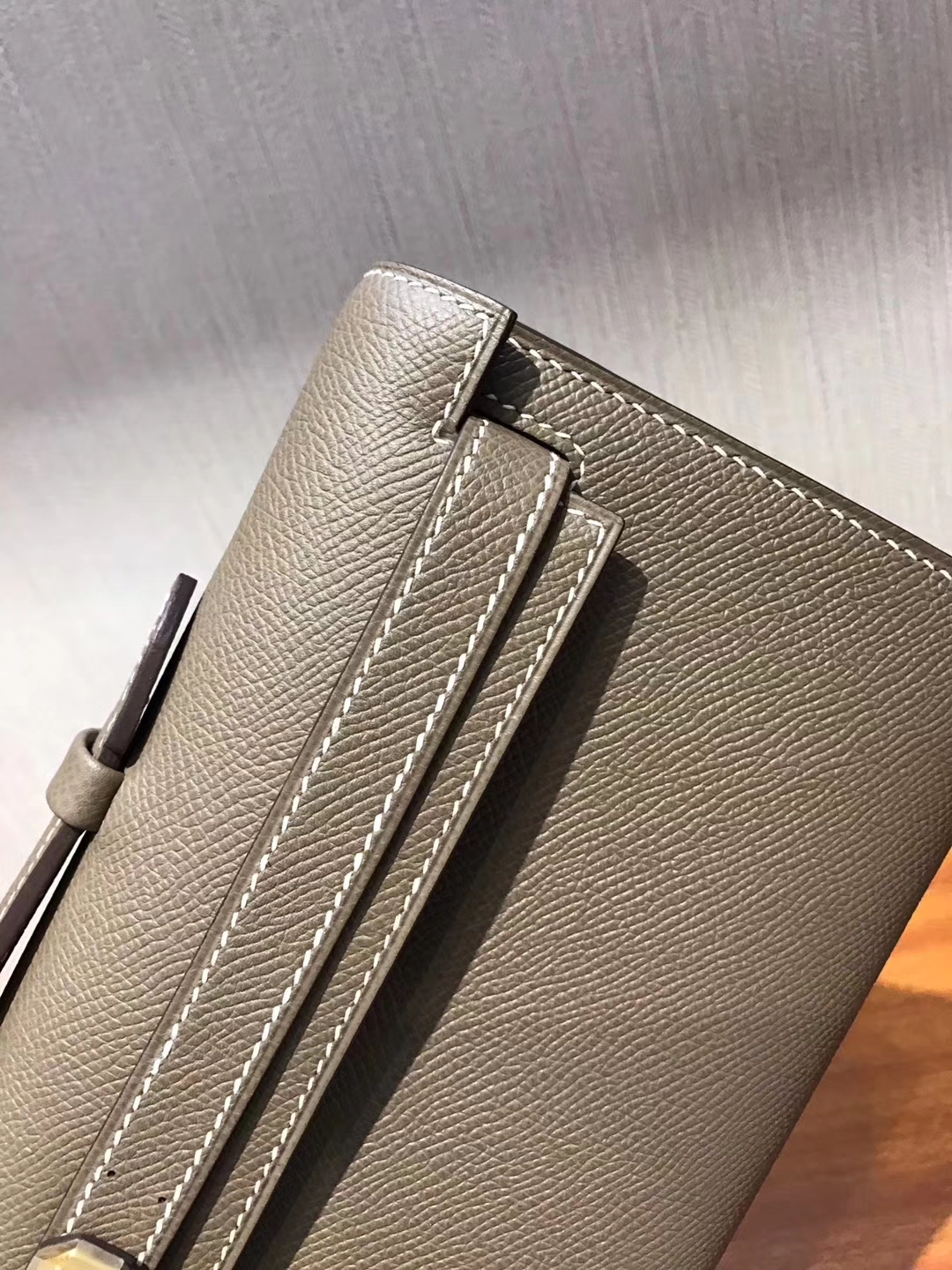 Noble Hermes C18 Etoupe Grey Epsom Calfskin Kelly Cut31CM Clutch Bag