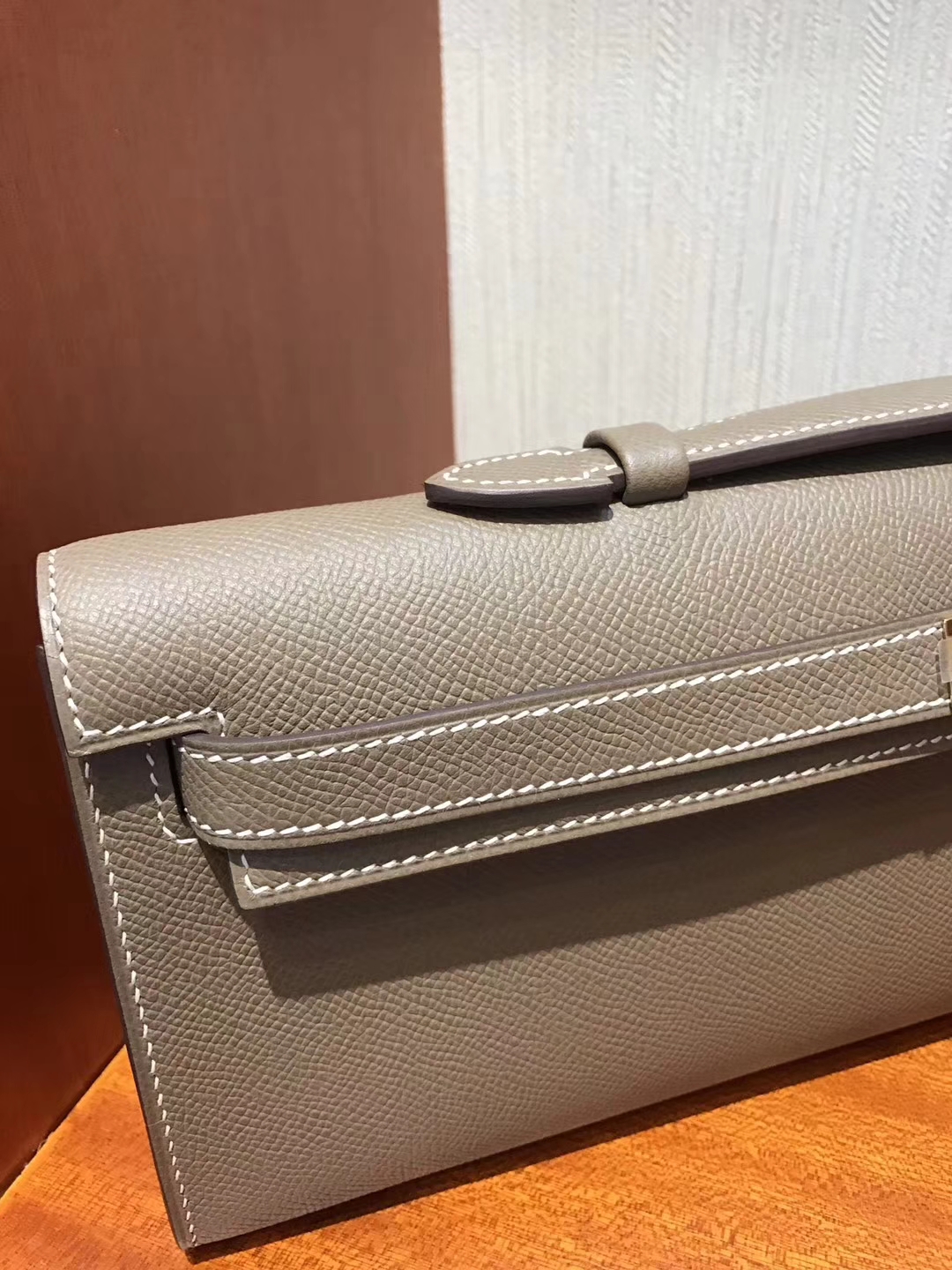 Noble Hermes C18 Etoupe Grey Epsom Calfskin Kelly Cut31CM Clutch Bag