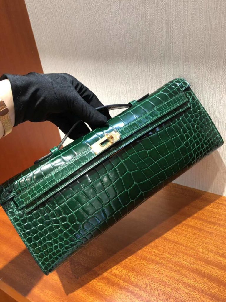 Hermes Shiny Crocodile Leather Kelly Cut Clutch Bag in CK67 Vert Fonce