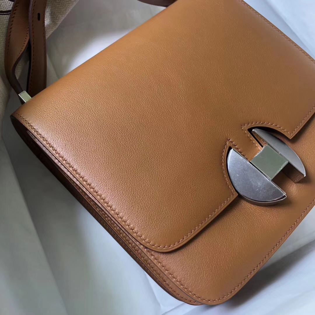 New Arrival Hermes CK37 Gold Evecolor Calf  New 2002 New Constance Bag Silver Hardware