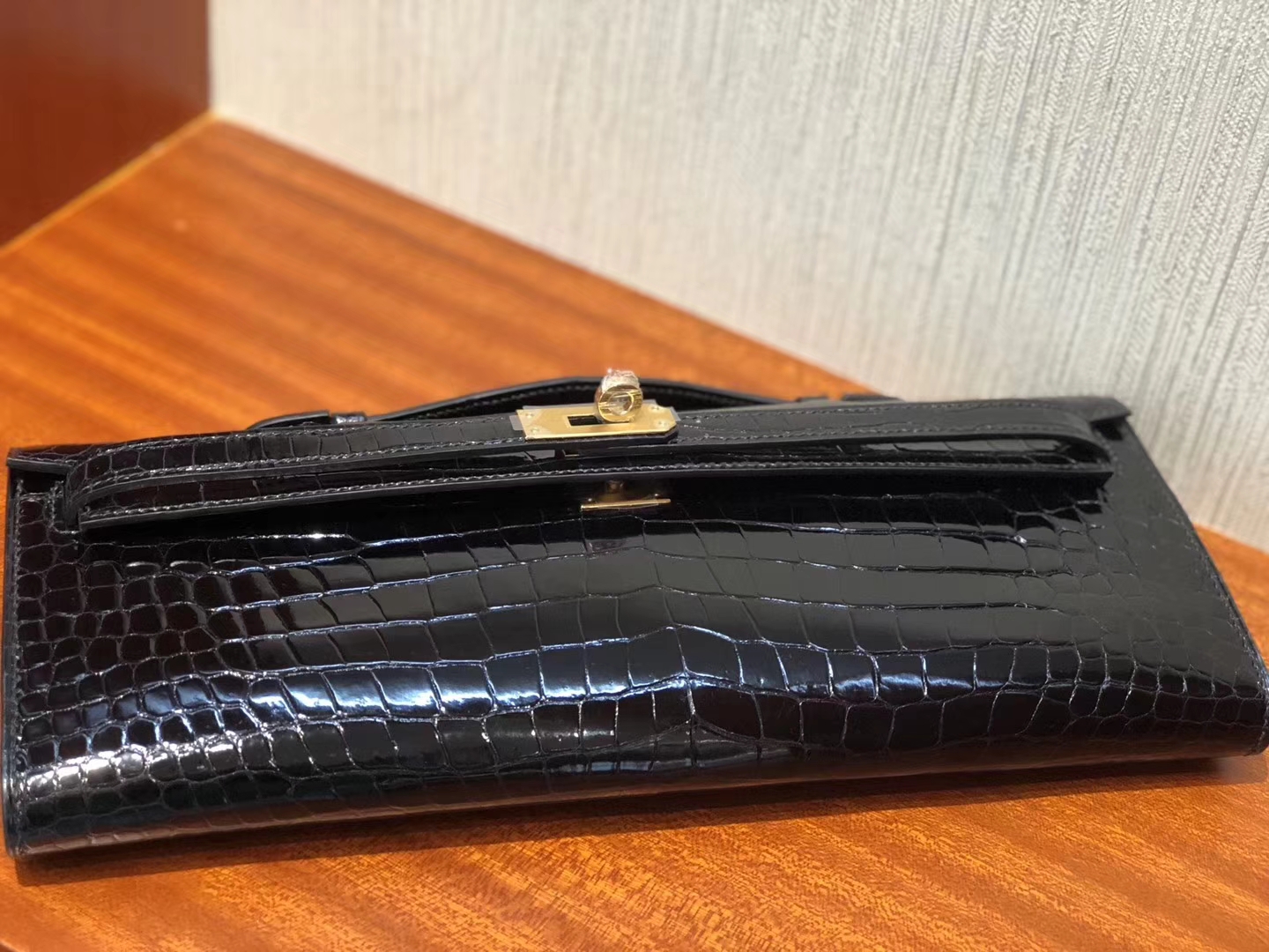 Wholesale Hermes Shiny Crocodile Kelly Cut Evening Bag in CK89 Black