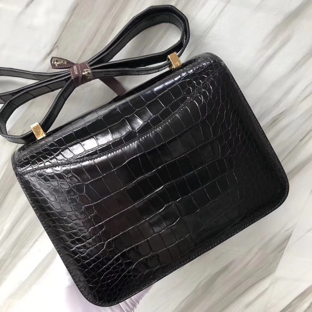 Stock Hermes Alligator Shiny Crocodile Constance24CM Bag in CK89 Noir Gold Hardware