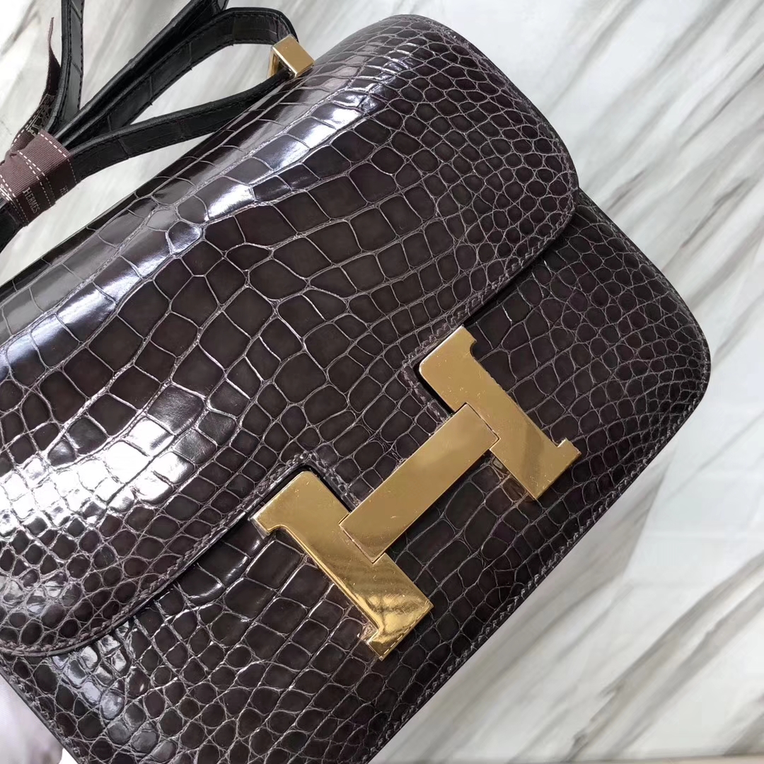 Stock Hermes CK88 Gris Graphite Shiny Crocodile Constance Bag24CM Gold Hardware
