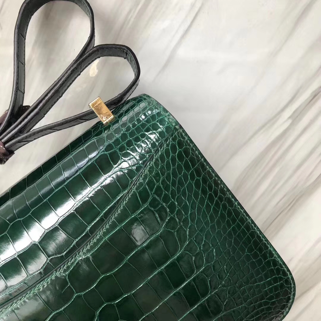 Stock Hermes CK67 Vert Fonce Shiny Crocodile Constance Bag24CM Gold Hardware