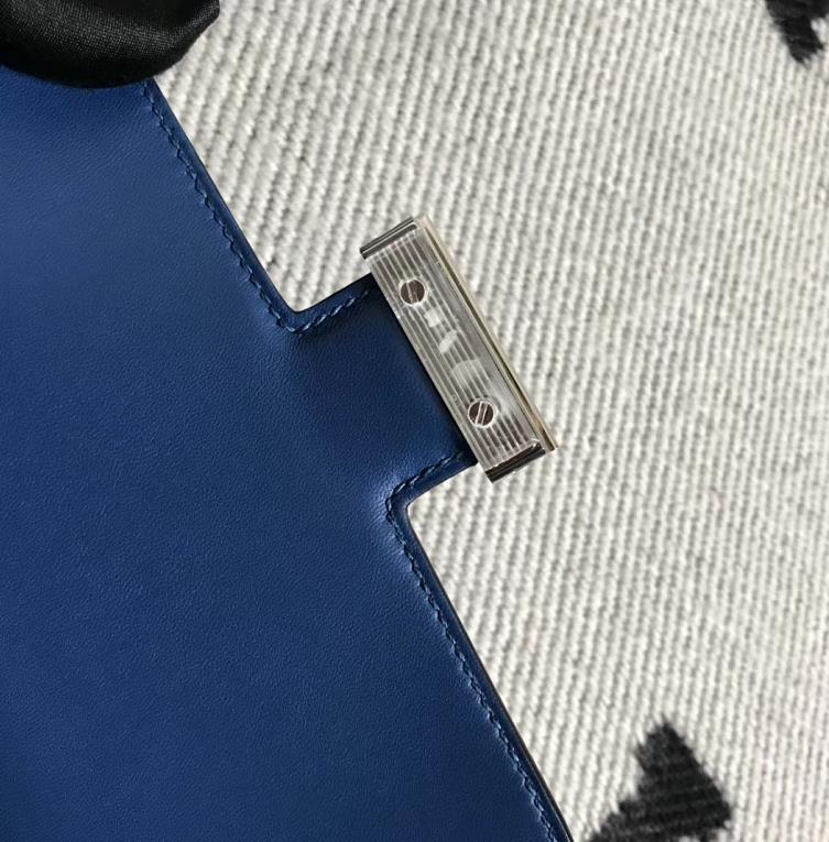 Stock Hermes Shiny Crocodile Constance Bag19CM in Royal Blue Silver Hardware