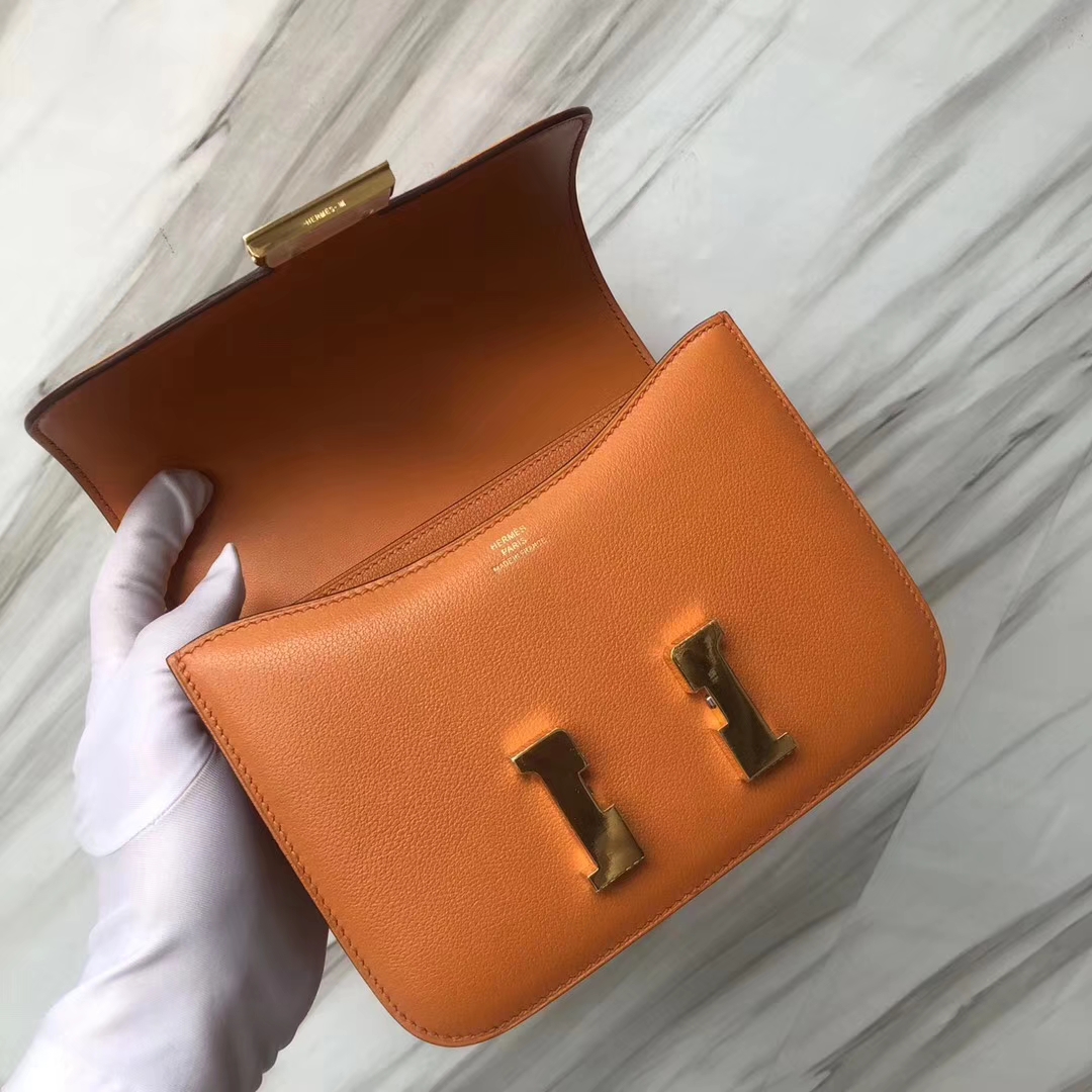 Stock Hermes i9 Apricot Evecolor Leather Constance Bag18CM Gold Hardware