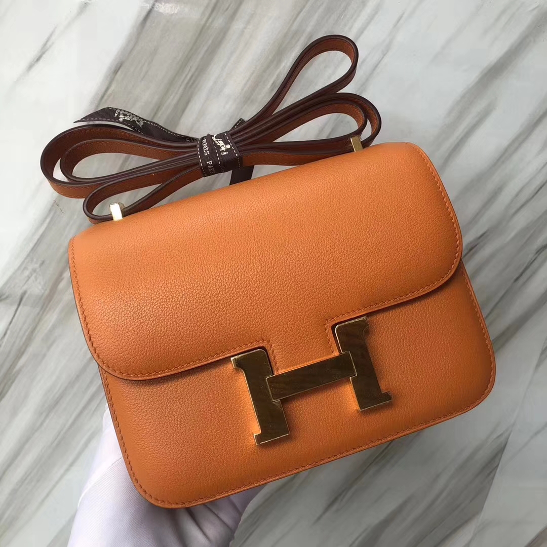 Stock Hermes i9 Apricot Evecolor Leather Constance Bag18CM Gold Hardware