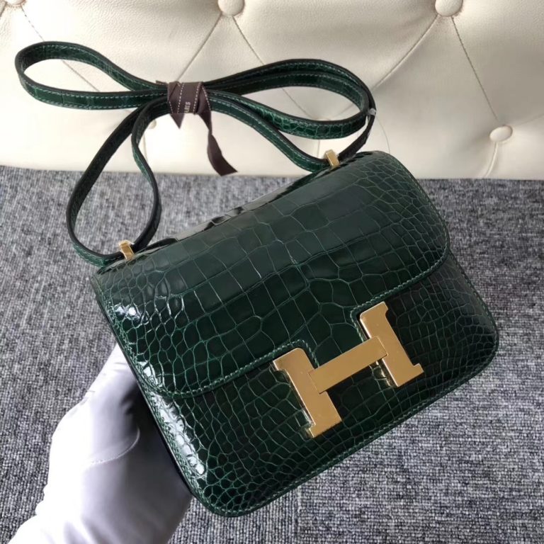 Hermes Shiny Crocodile Leather Constance 18CM Bag in CK67 Vert Fonce Gold Hardware