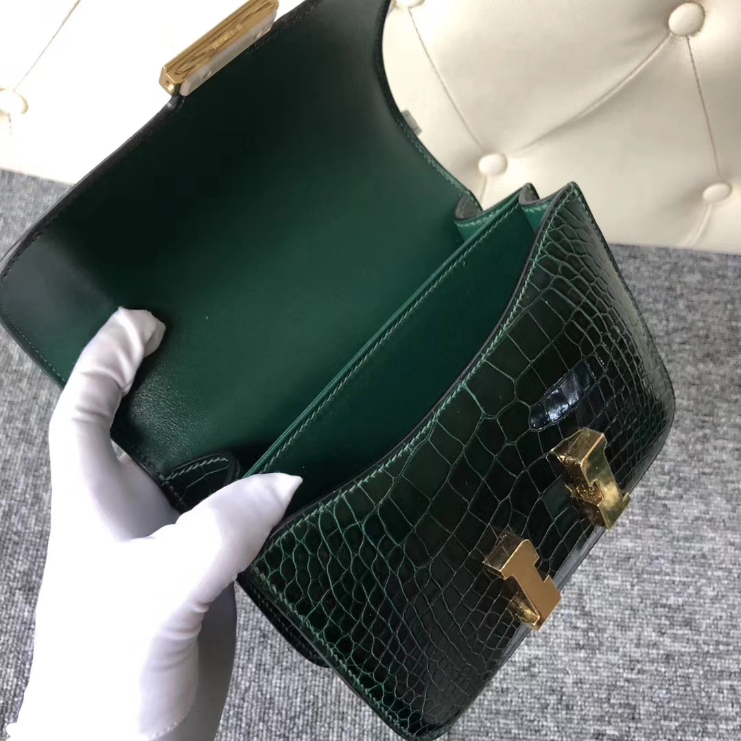 Stock Hermes Shiny Crocodile Leather Constance18CM Bag in CK67 Vert Fonce Gold Hardware