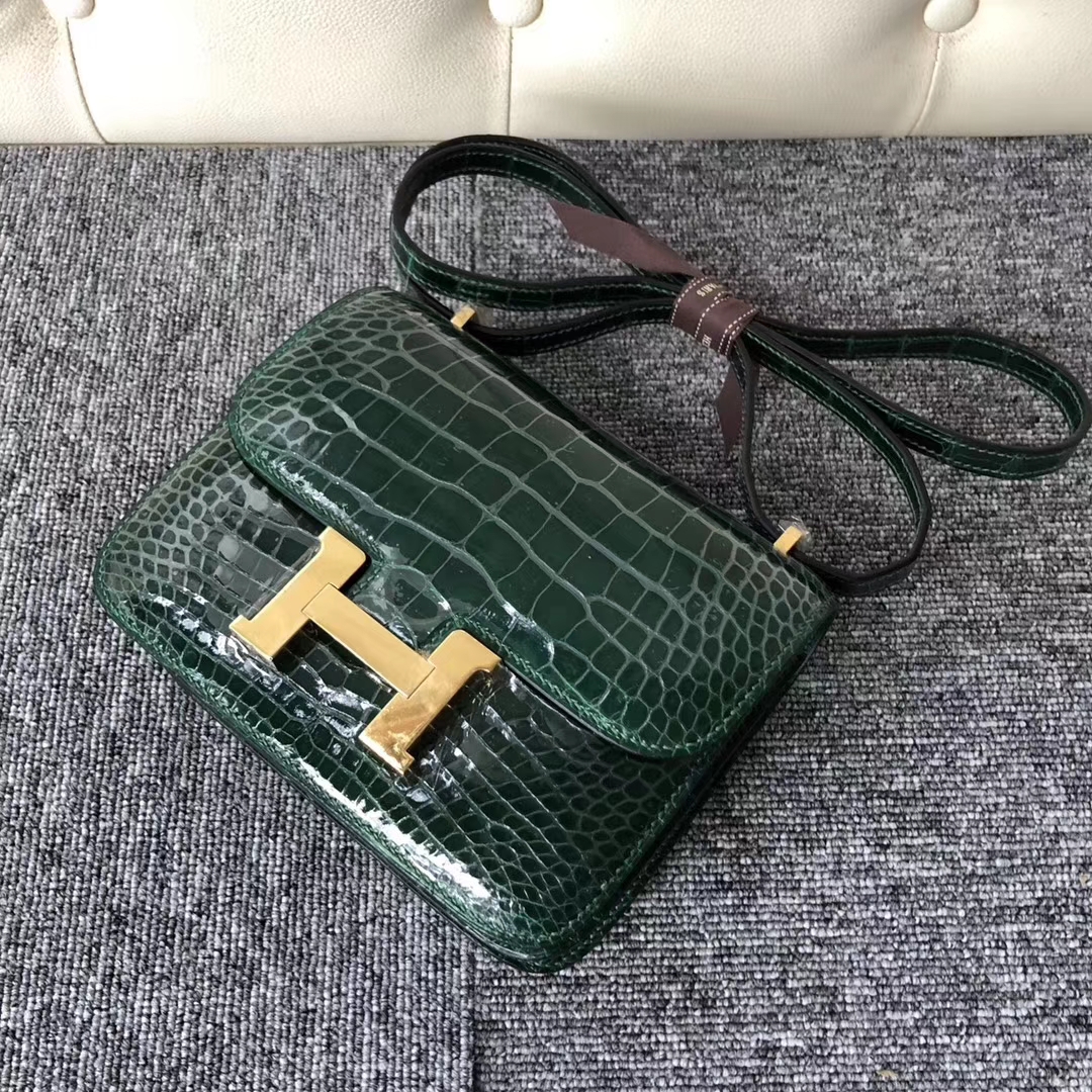 Stock Hermes Shiny Crocodile Leather Constance18CM Bag in CK67 Vert Fonce Gold Hardware