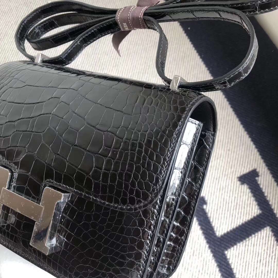 Stock Hermes CK89 Noir Shiny Crocodile Constance Bag18cm Silver Hardware