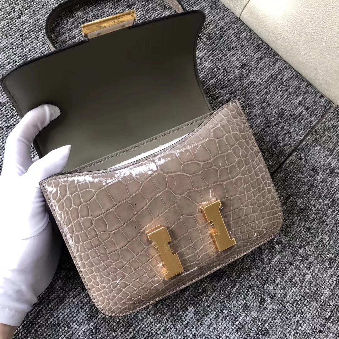 Luxury Hermes CK81 Gris T Shiny Crocodile Constance Bag18cm Gold Hardware