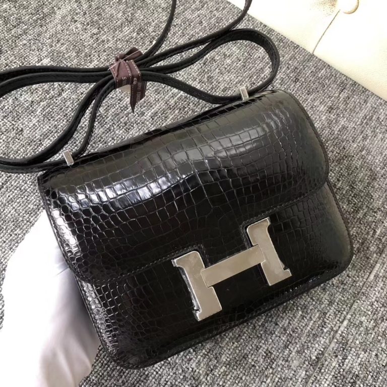 Hermes Shiny Crocodile Constance 18CM Shoulder Bag CK89 Noir Silver Hardware