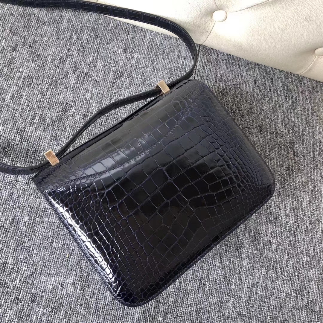 Luxury Hermes Shiny Crocodile Constance Bag24CM in 2Z Blue Midnight Rose Gold Hardware