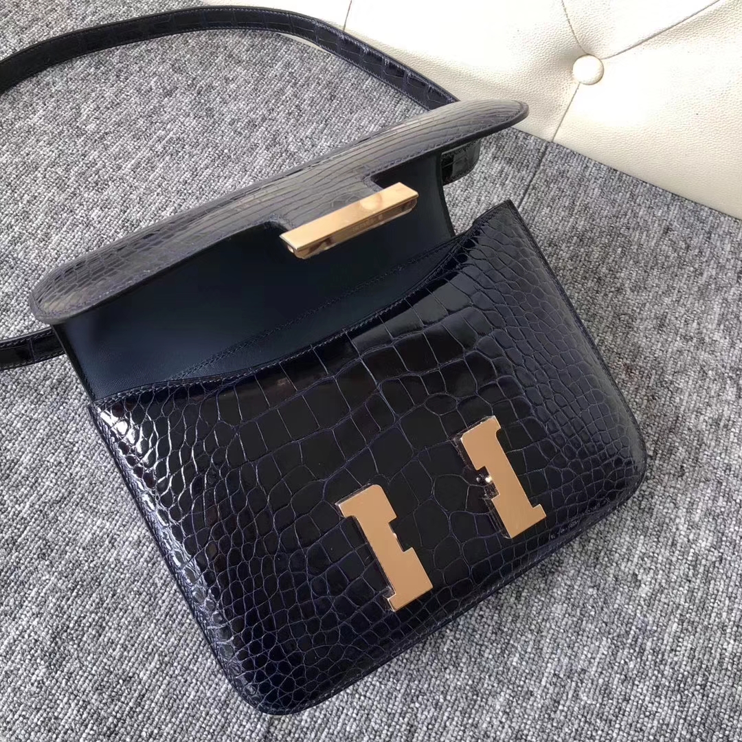 Luxury Hermes Shiny Crocodile Constance Bag24CM in 2Z Blue Midnight Rose Gold Hardware