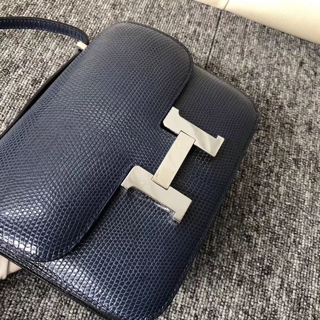 Elegant Hermes CK73 Blue Saphir Shiny Lizard Constance18CM Bag Silver Hardware