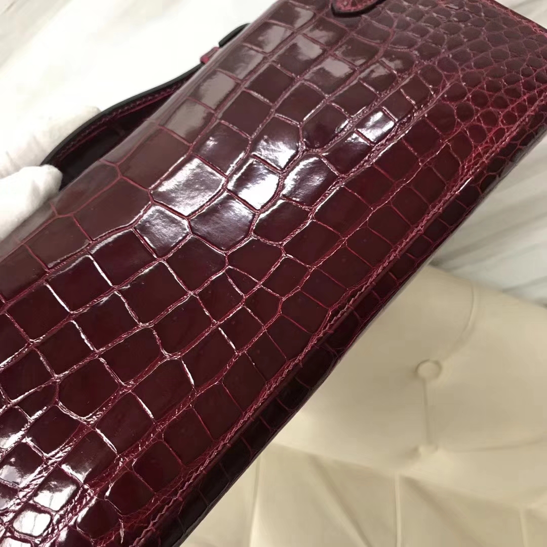 Noble Hermes Shiny Crocodile Leather Kelly Cut Clutch Bag in CK57 Bordeaux Red Gold Hardware
