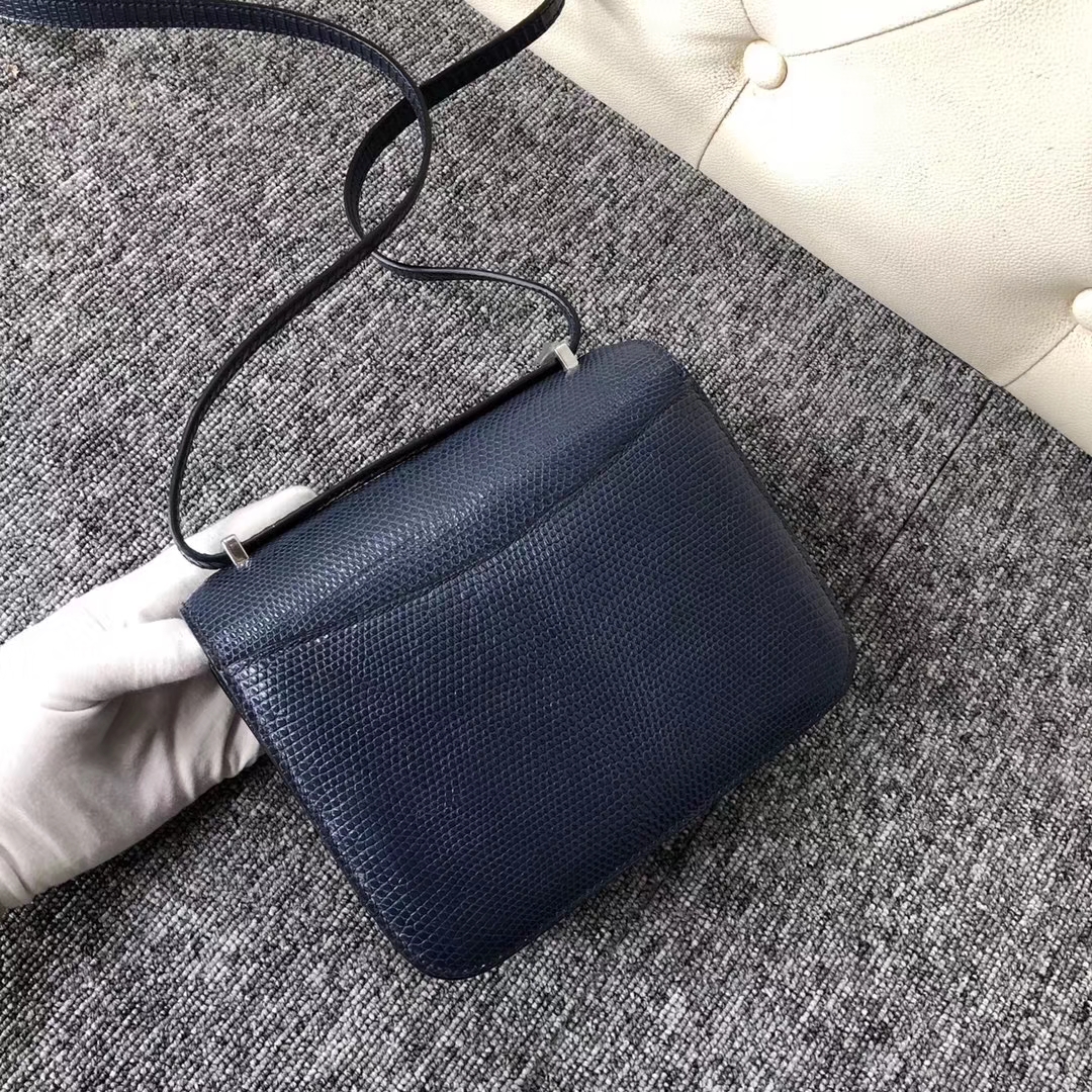 Elegant Hermes CK73 Blue Saphir Shiny Lizard Constance18CM Bag Silver Hardware