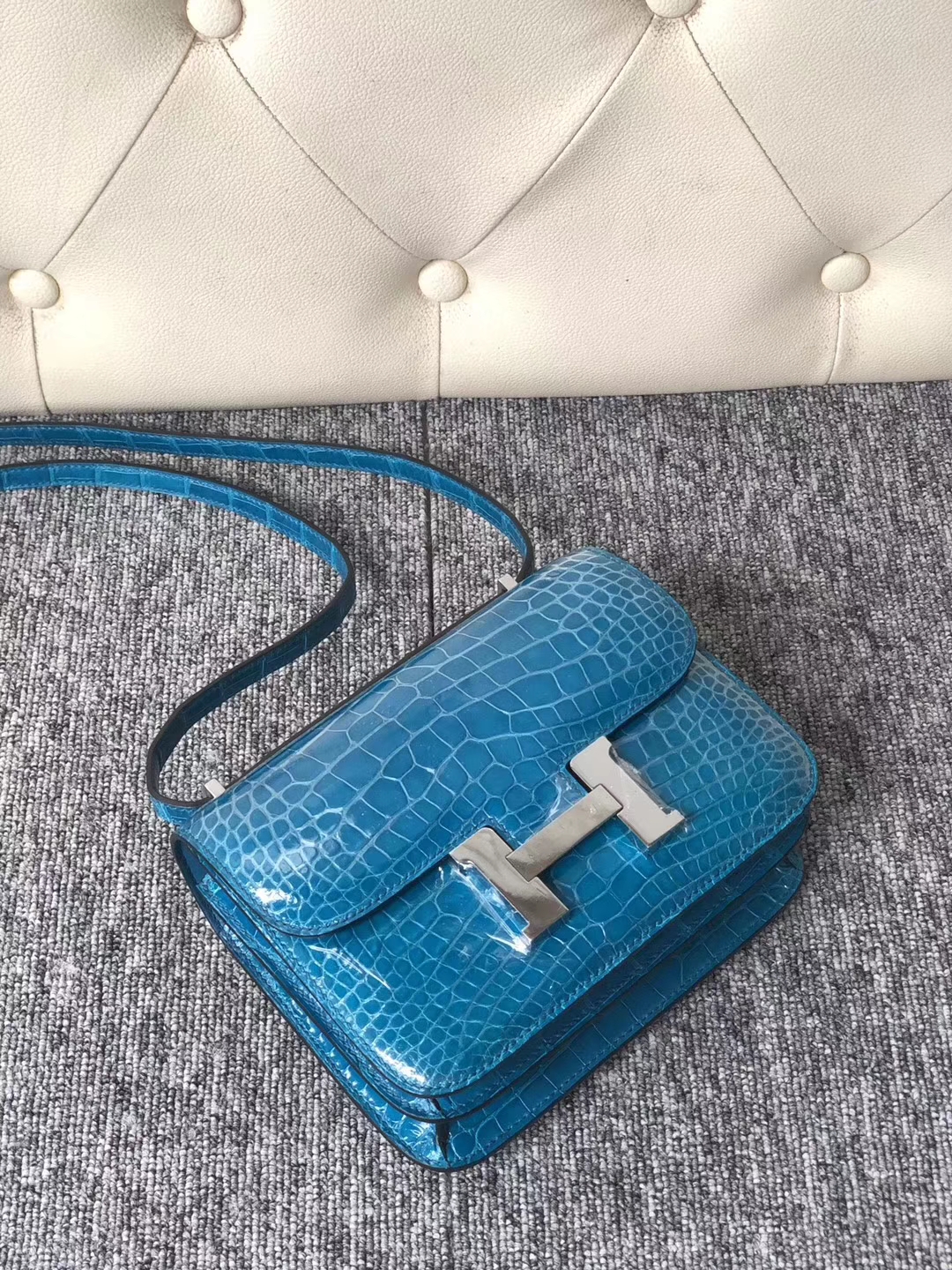 Wholesale Hermes Shiny Crocodile Constance Bag18CM in 7W Blue Izmir Silver Hardware