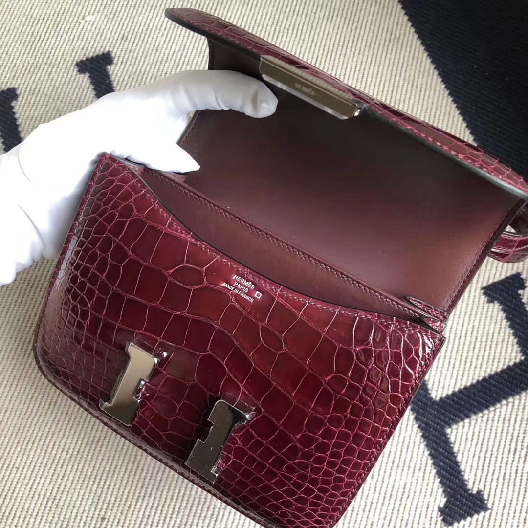 Stock Hermes Shiny Crocodile Constance18CM Bag in CK57 Bordeaux Silver Hardware