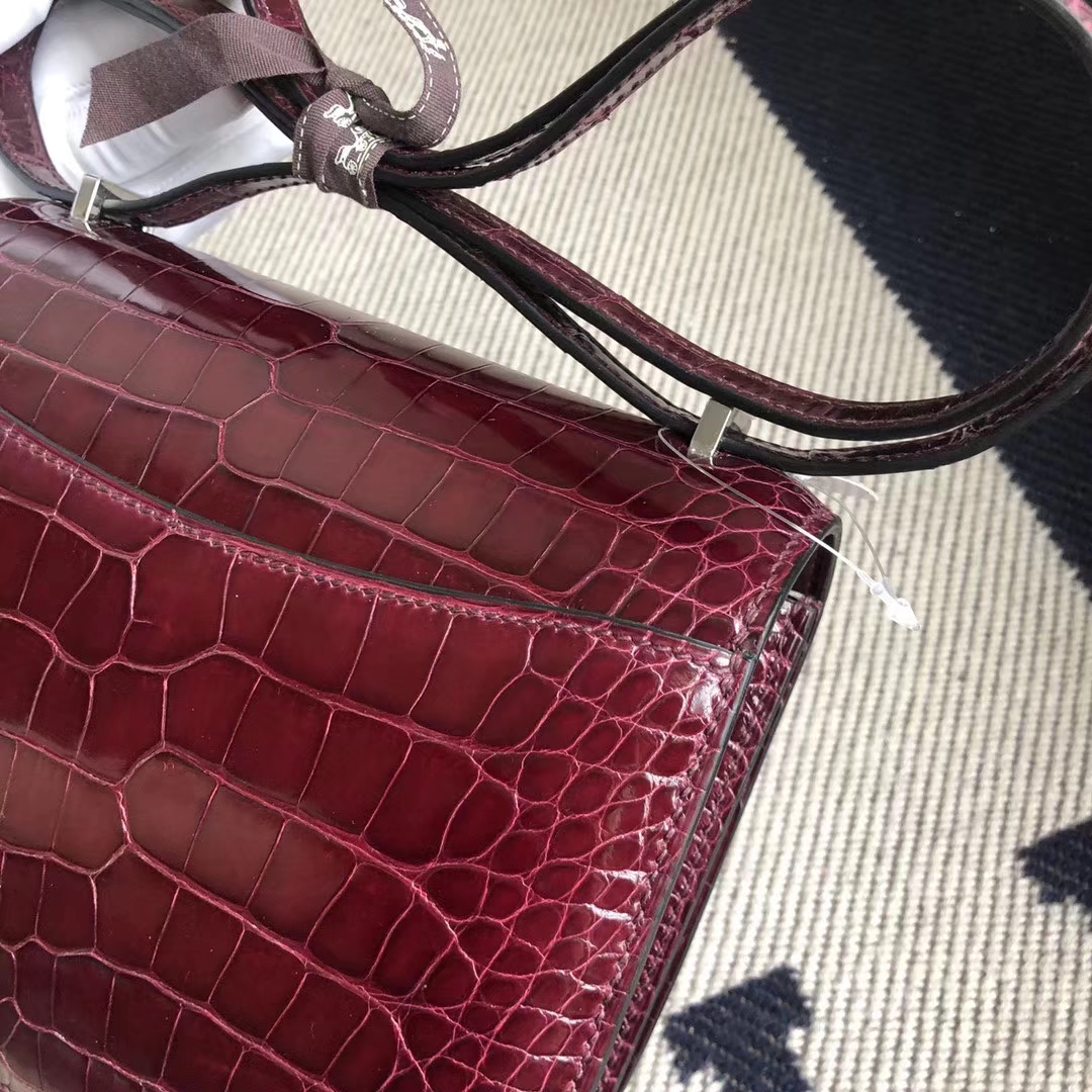 Stock Hermes Shiny Crocodile Constance18CM Bag in CK57 Bordeaux Silver Hardware