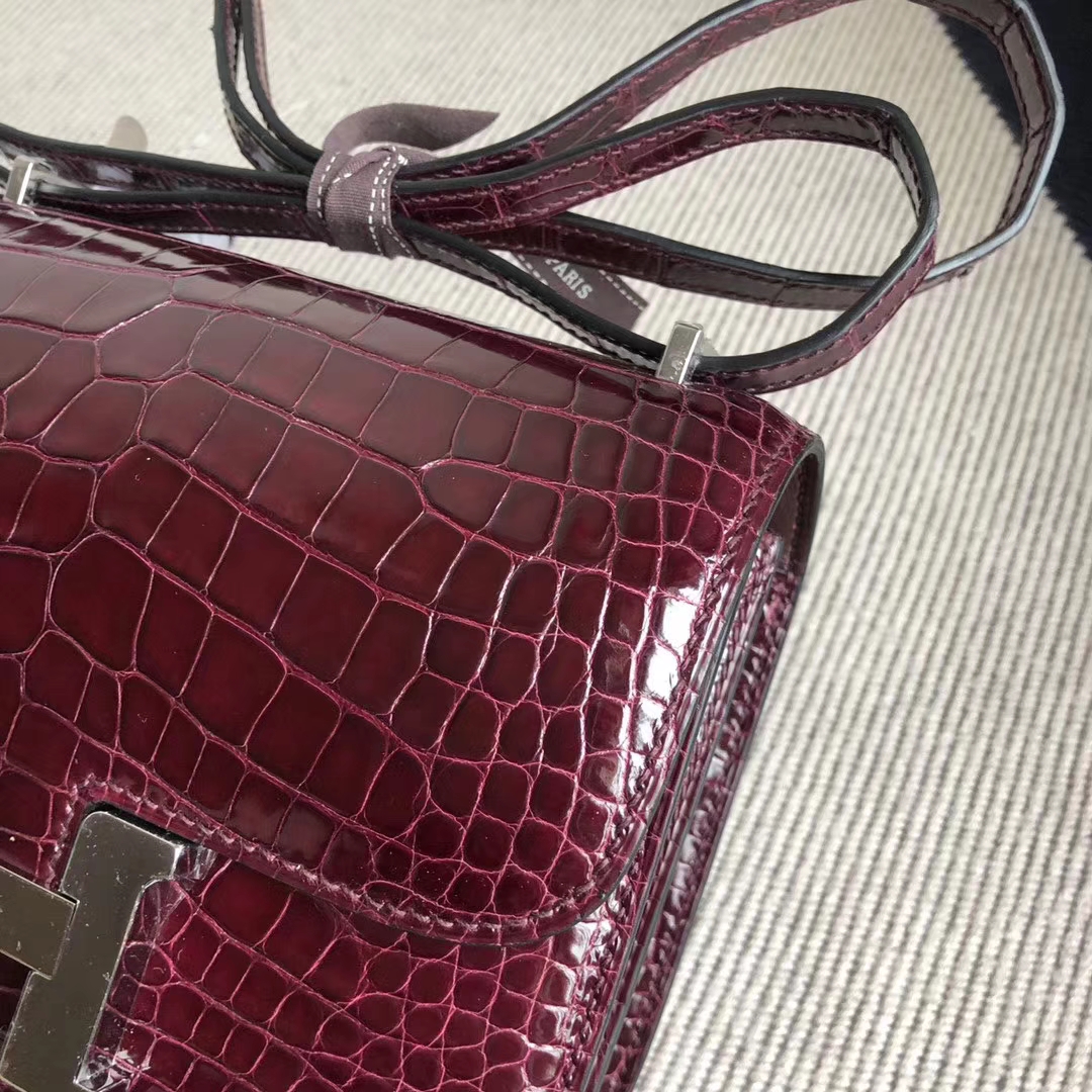 Stock Hermes Shiny Crocodile Constance18CM Bag in CK57 Bordeaux Silver Hardware