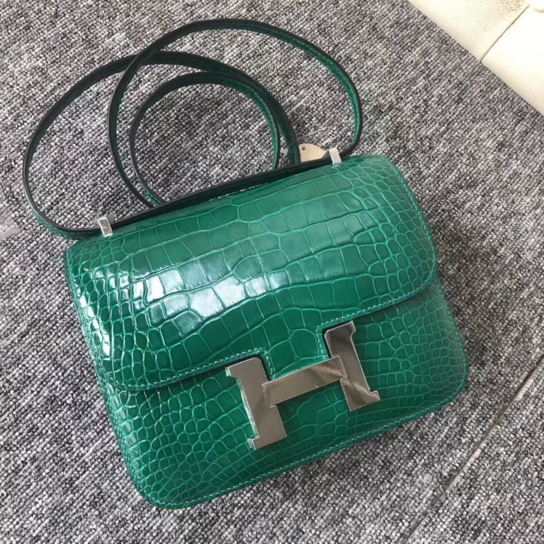 Hermes 6Q Vert Emerald Shiny Alligator Crocodile Constance Bag 18CM Silver Hardware