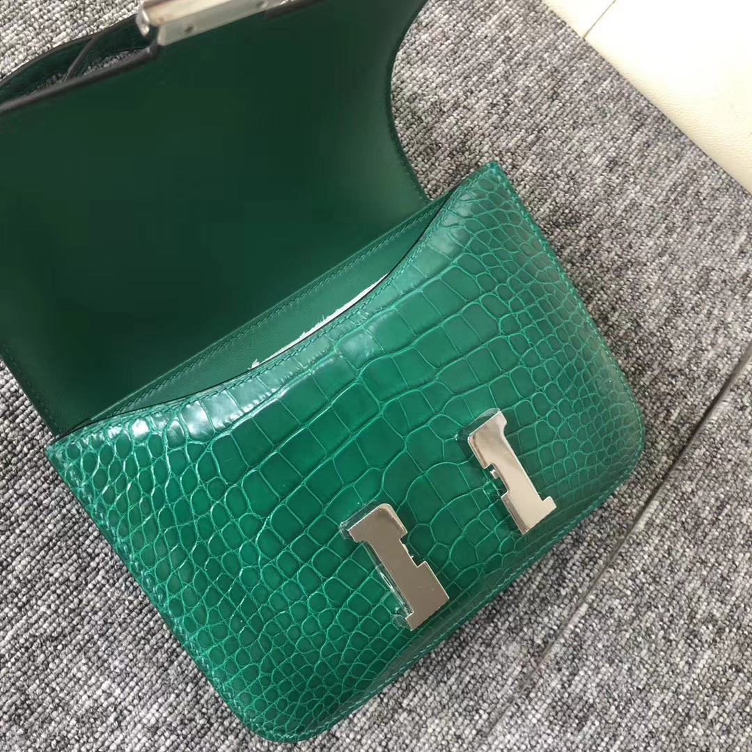 Stock Hermes 6Q Vert Emerald Shiny Alligator Crocodile Constance Bag18CM Silver Hardware