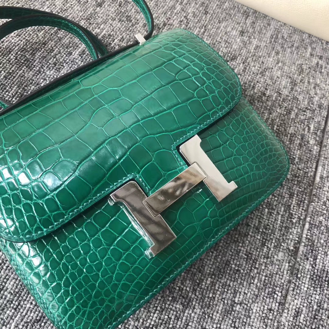 Stock Hermes 6Q Vert Emerald Shiny Alligator Crocodile Constance Bag18CM Silver Hardware