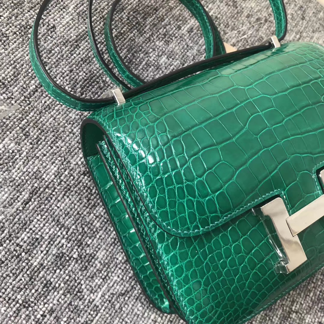 Stock Hermes 6Q Vert Emerald Shiny Alligator Crocodile Constance Bag18CM Silver Hardware