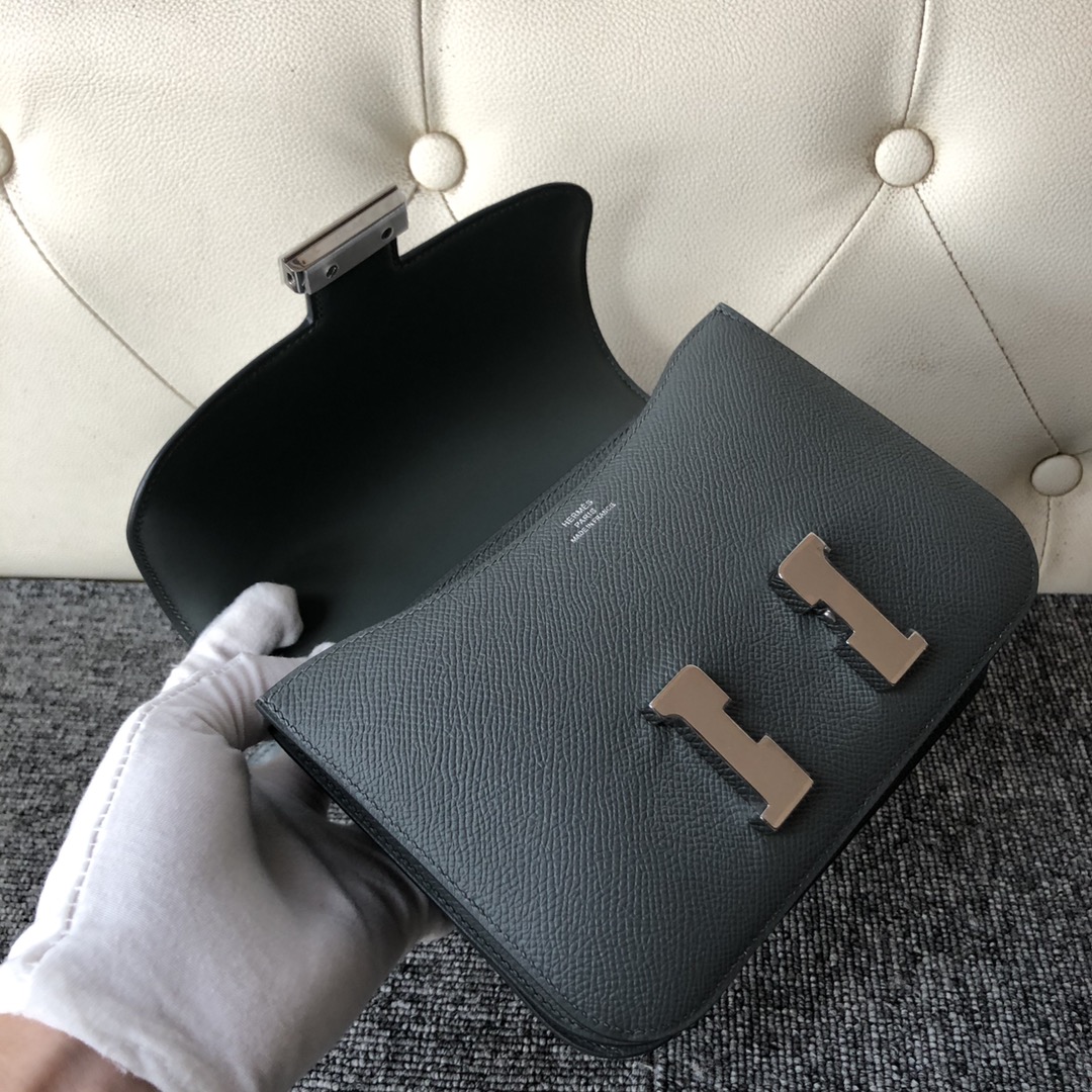 New Arrival Hermes CC63 Vert Amande Epsom Calf Constance Bag18CM Silver Hardware
