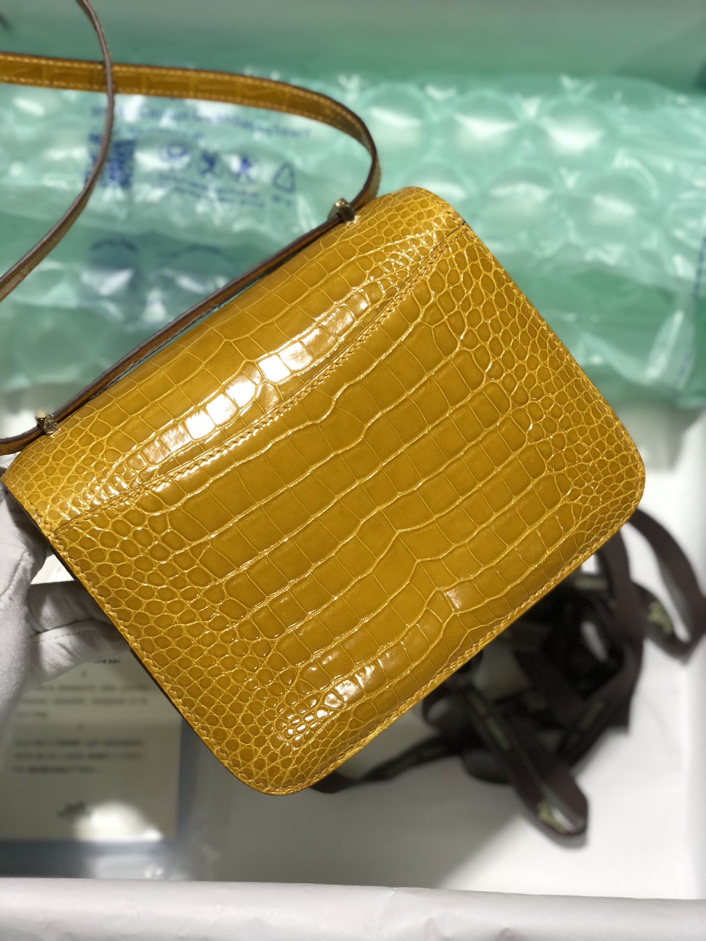 Luxury Hermes 9D Ambre Yellow Shiny Crocodile Constance Bag18CM Gold Hardware
