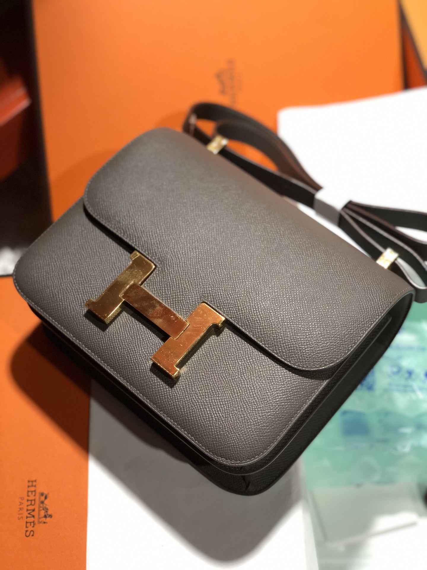 Noble Hermes Epsom Calf Constance24cm Bag in 8F Gris Etain Gold Hardware