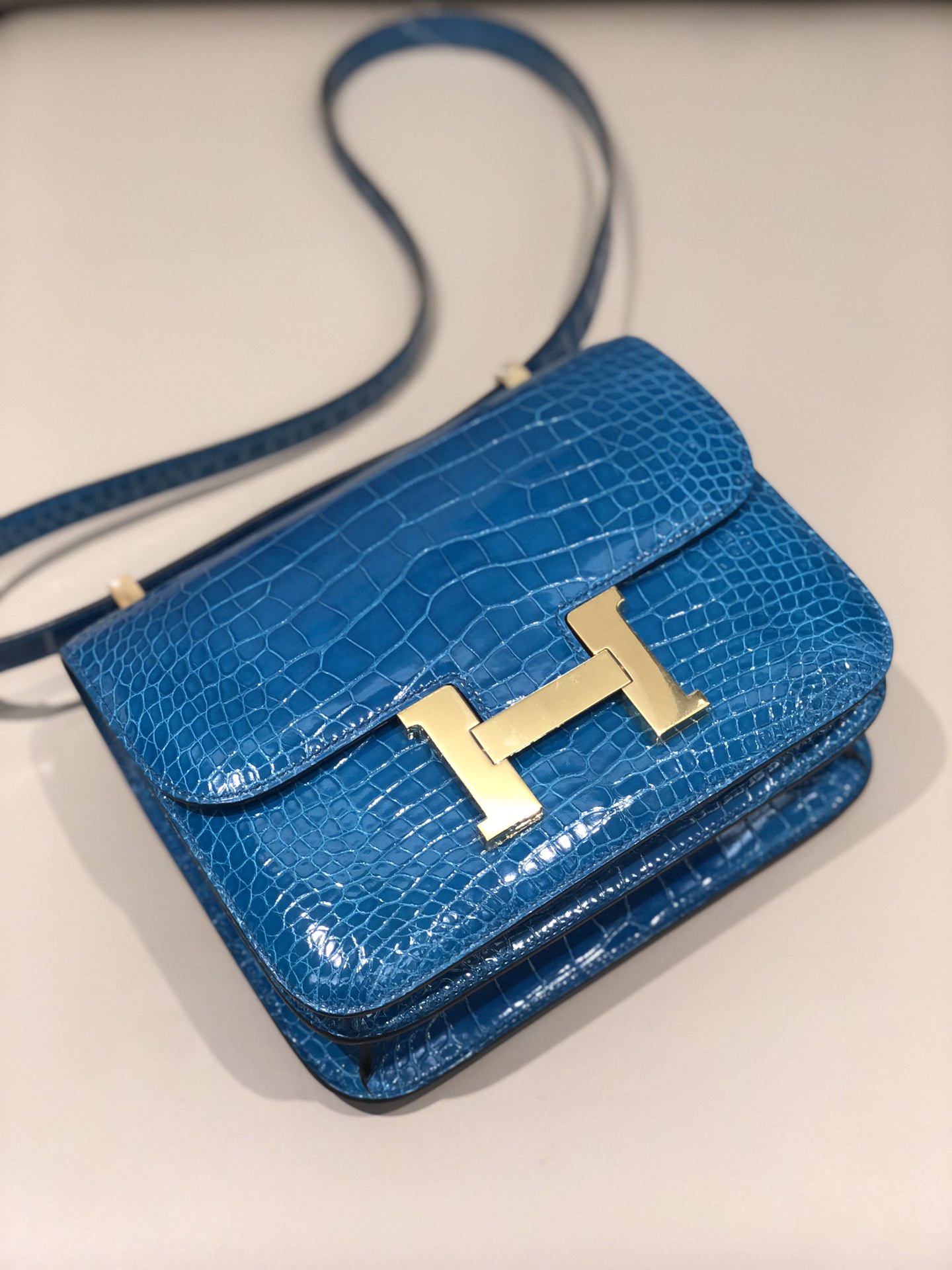 Stock Hermes 7W Blue Izmir Shiny Crocodile Constance Bag24cm Gold Hardware