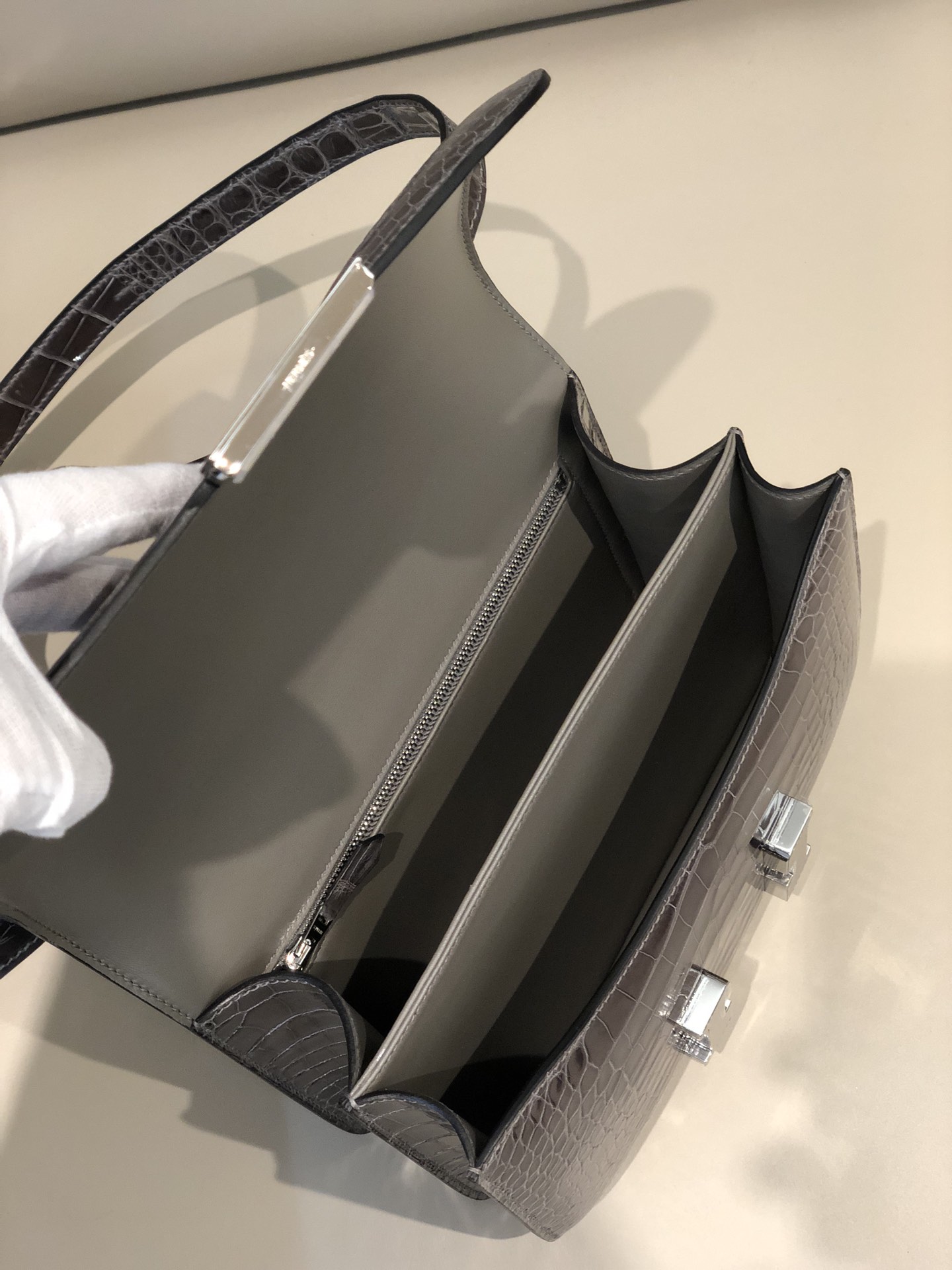 Stock Hermes Shiny Crocodile CK88 Gris Graphite Constance Bag24cm Silver Hardware
