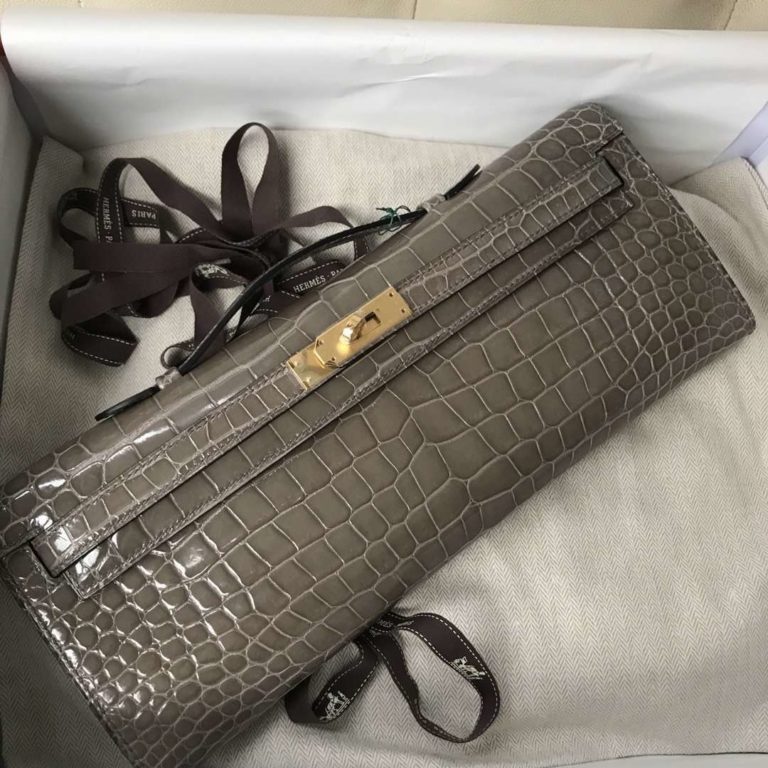 Hermes Shiny Crocodile Leather Kelly Cut Clutch Bag in CK81 Gris Tourterelle Gold Hardware