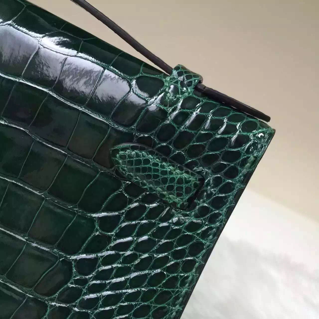 Hermes MiniKelly Pochette 22cm in CK67 Vert fonce Crocodile Leather
