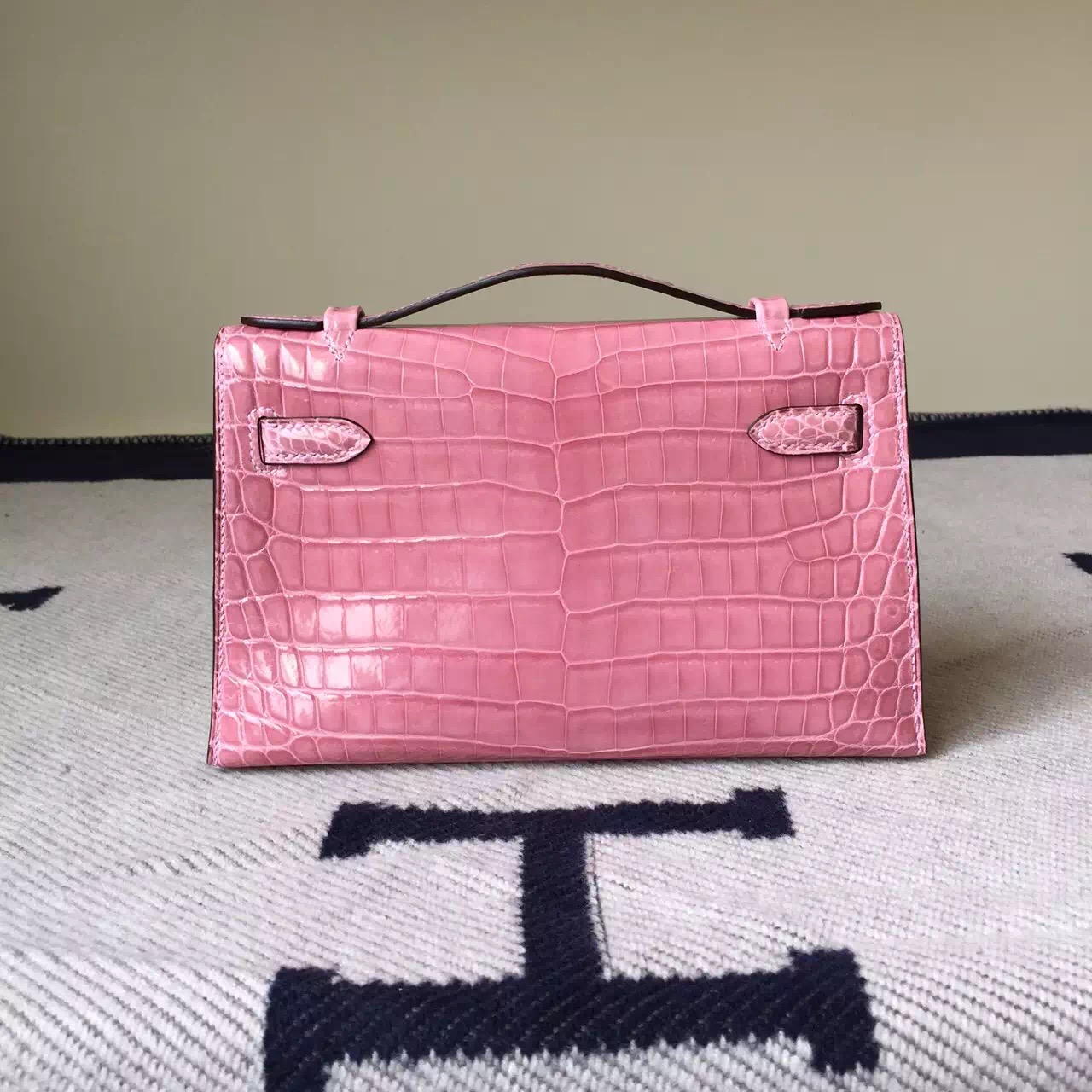 Hand Stitching Hermes Crocodile Leather Minikelly Bag 22CM in Pink