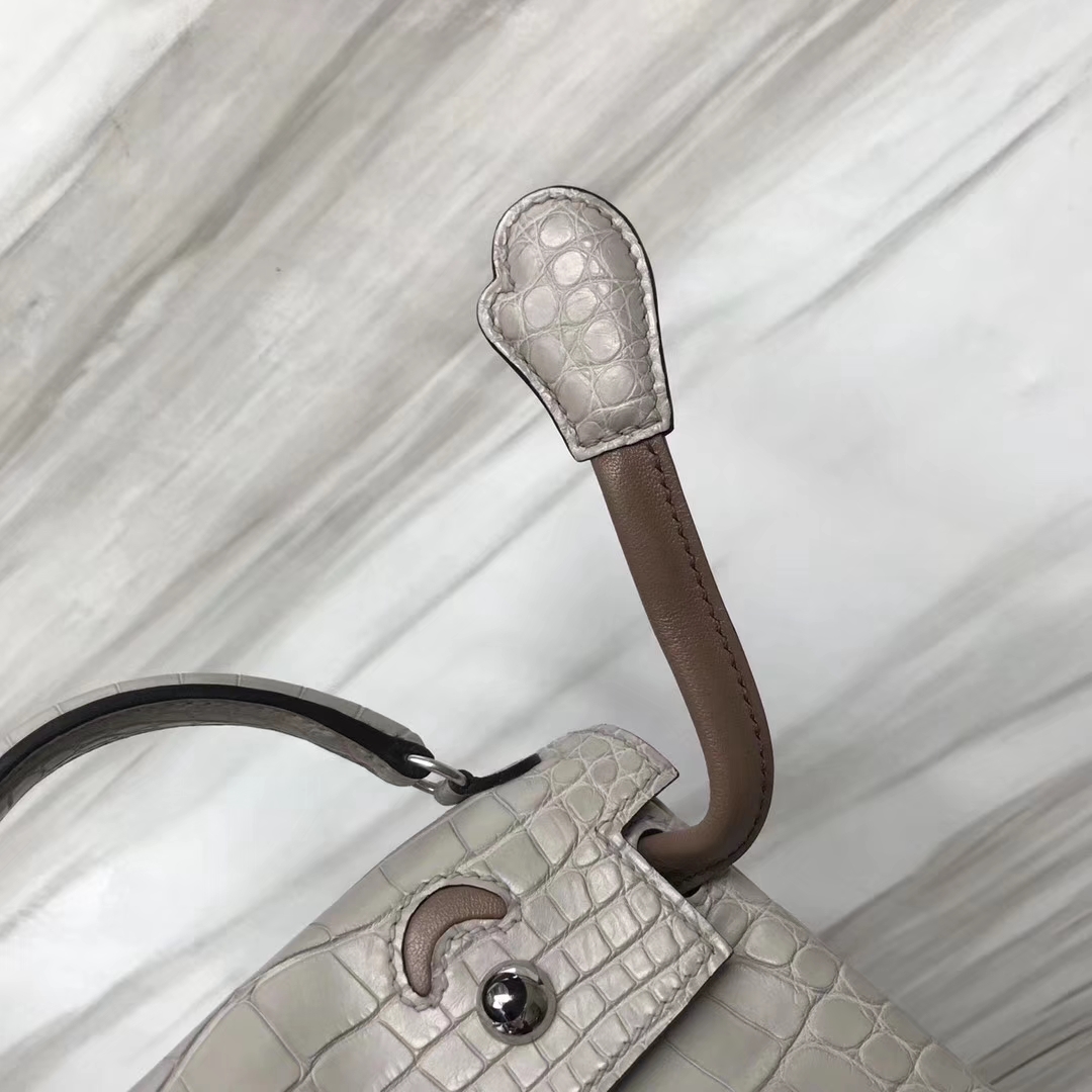 Lovely Hermes CK80 Gris Pearl Matt Crocodile Kelly Doll Bag16CM Silver Hardware