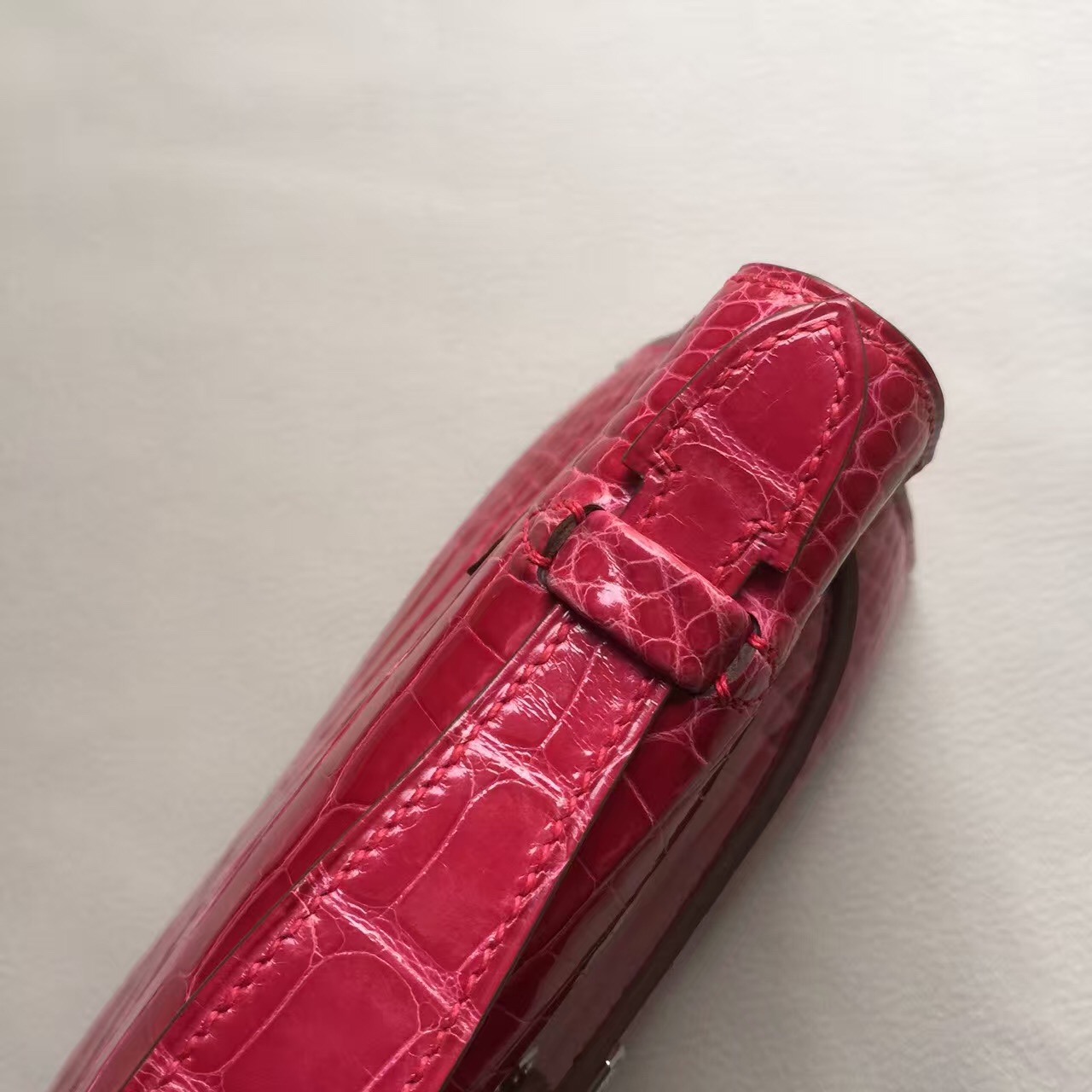 Hermes 5J Rose Scheherazade Crocodile Shiny Leather Mini Kelly Bag 22CM