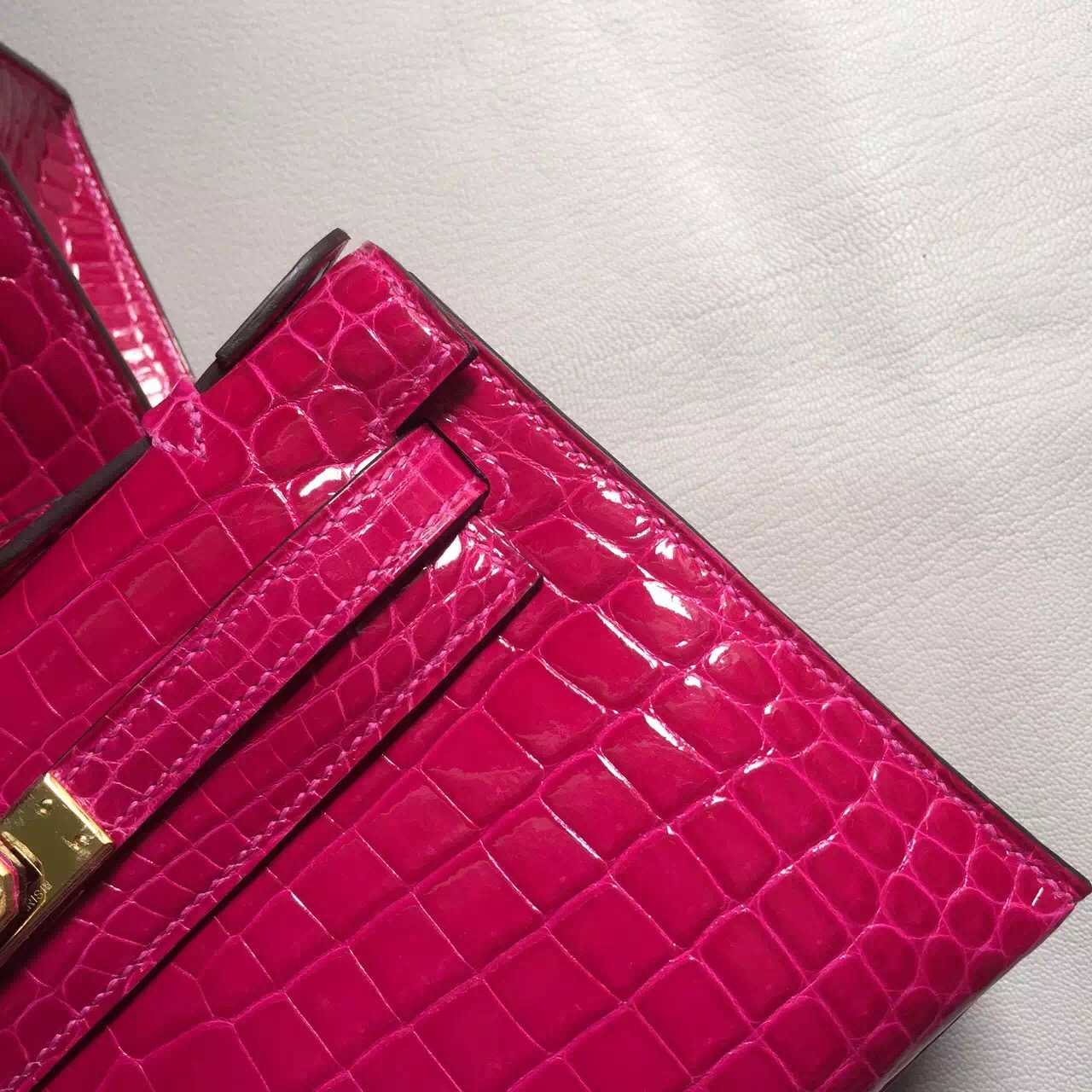 Hermes J5 Rose Scheherazade Crocodile Shiny Leather Minikelly Clutch Bag 22CM