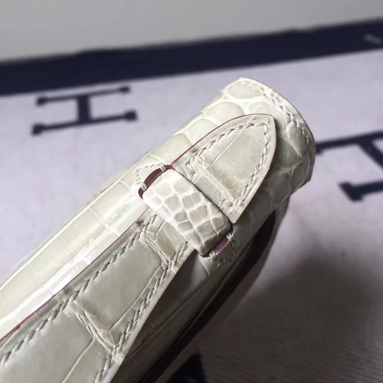 Wholesale Hermes Minikelly Clutch Bag 22cm 8L Beton White Crocodile Leather