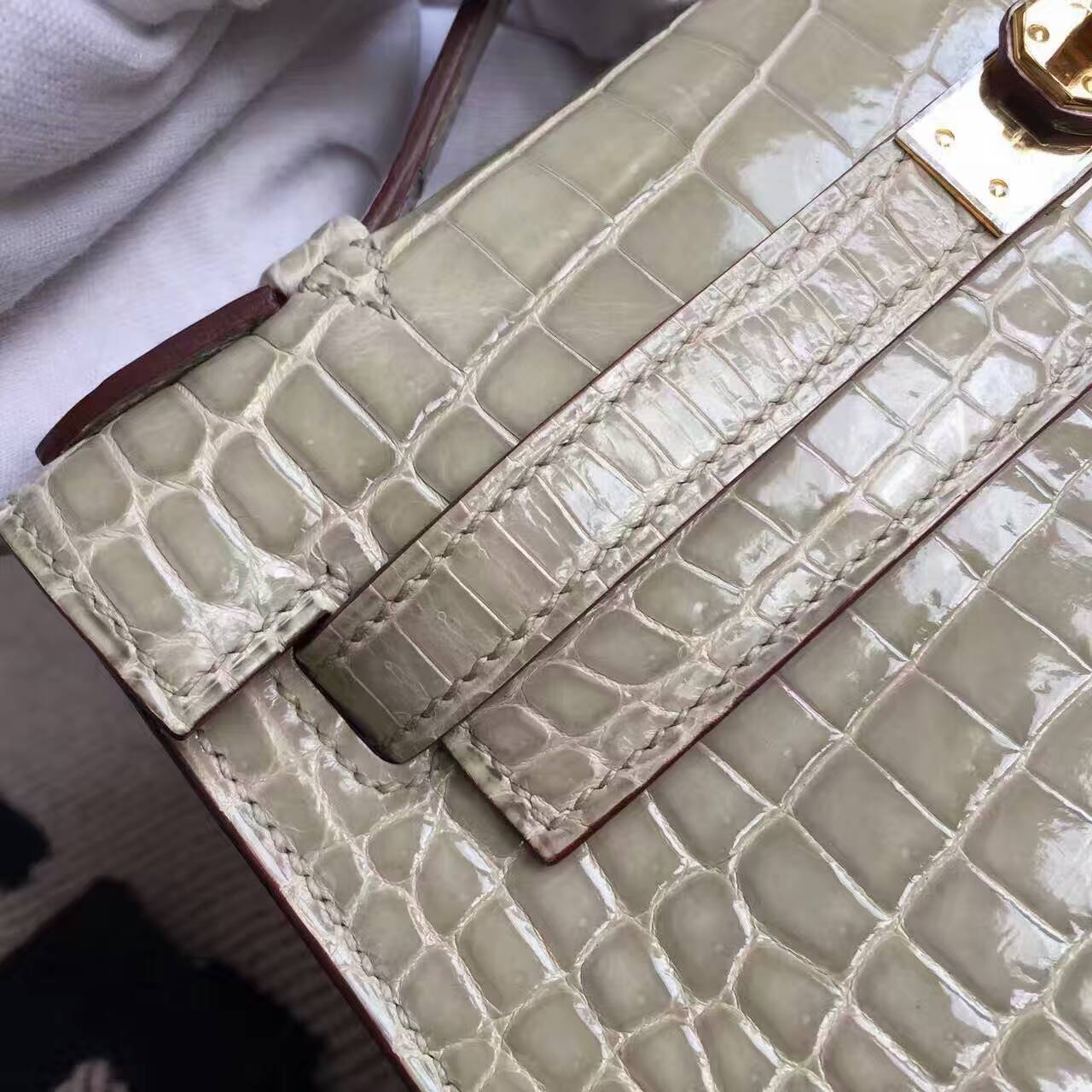 Discount Hermes Gris Tourterelle Crocodile Shiny Leather Minikelly Clutch Bag22cm