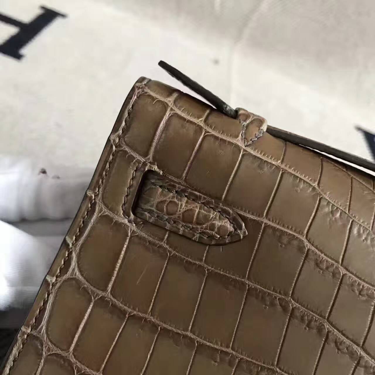 Hand Stitching Hermes Brown Crocodile Matt Leather Minikelly Pochette 22CM