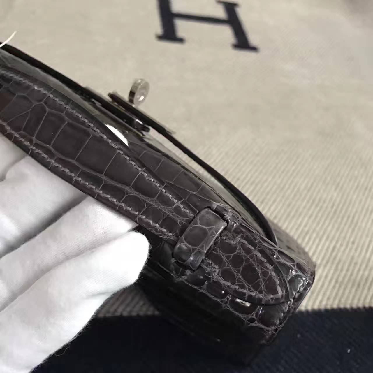 Wholesale Hermes 88 Graphite Grey Crocodile Shiny Leather Minikelly Bag 22cm