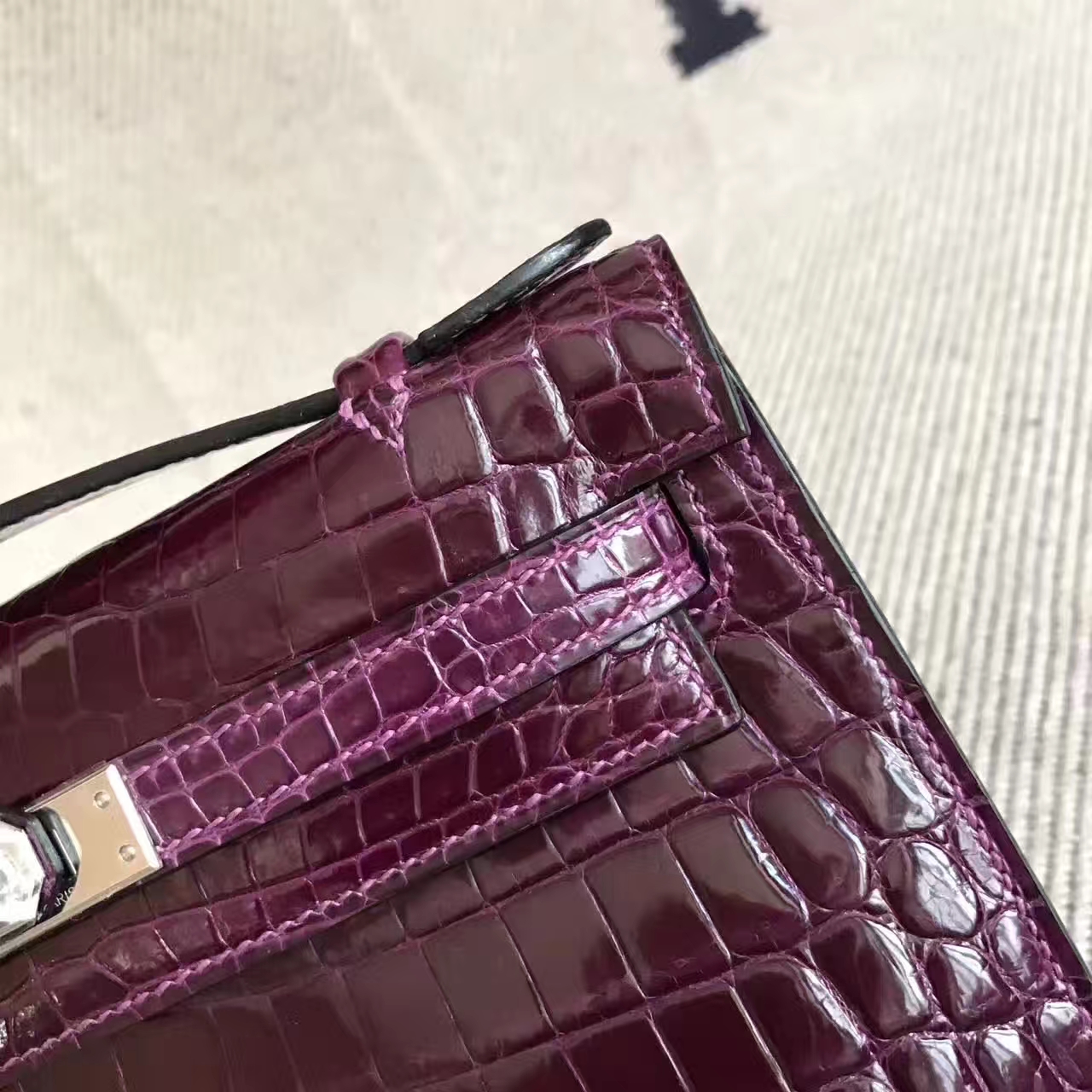 Discount Hermes Minikelly Clutch Bag in Fuchsia Crocodile Shiny Leathe