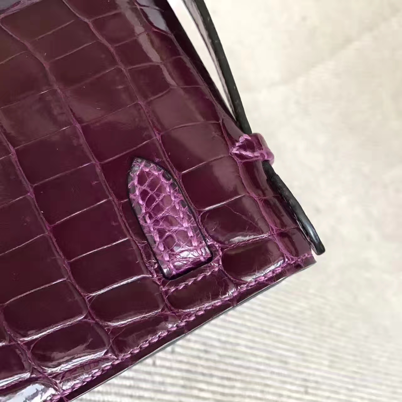 Discount Hermes Minikelly Clutch Bag in Fuchsia Crocodile Shiny Leathe