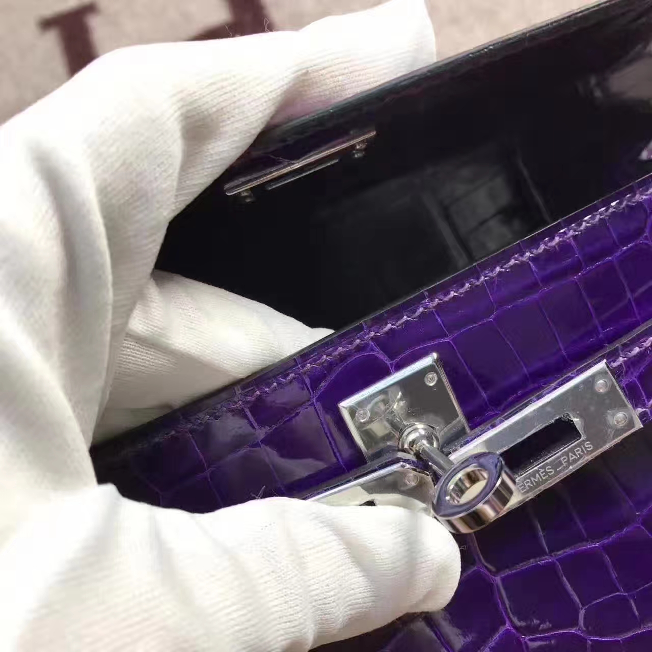 Wholesale Hermes Minikelly Clutch Bag in 9K Iris Purple Crocodile Leather