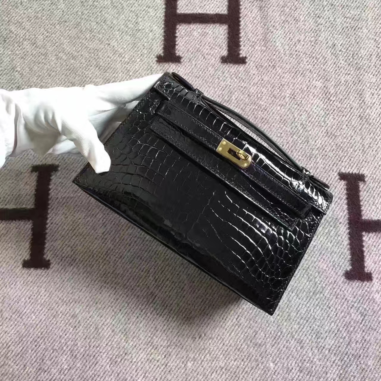 Hot Sale Hermes 89 Black Crocodile Shiny Leather Minikelly Handbag 22cm